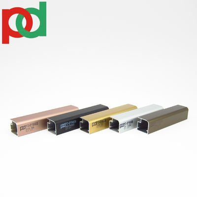 एक्सट्रूज़न टेक्नोलॉजी 6000 सीरीज़ एल्यूमिनियम प्रोफाइल मेलामाइन फर्नीचर के लिए गोल्डन क्रोम ब्रॉन्ज़ एनोडाइज़्ड बड़े साइज़ में